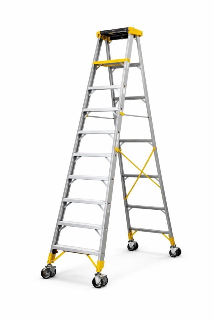 10 Step Warthog Platform Ladder 2.82mH